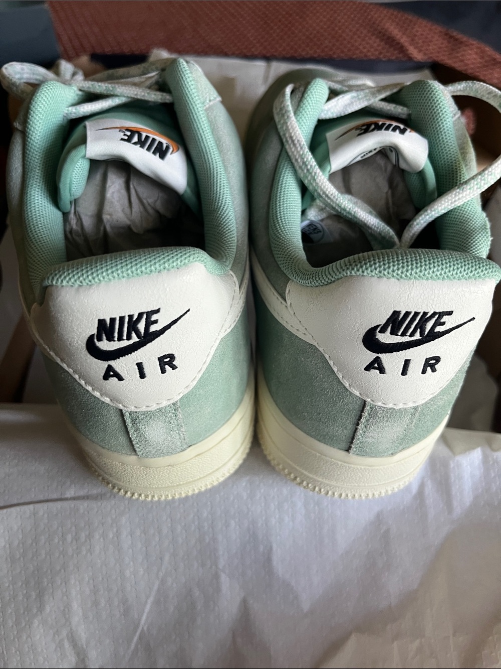 Nike Air Force 1 ‘07 LV8 Enamel Green/ Sail Low-Top Sneakers - Picture 5 of 8